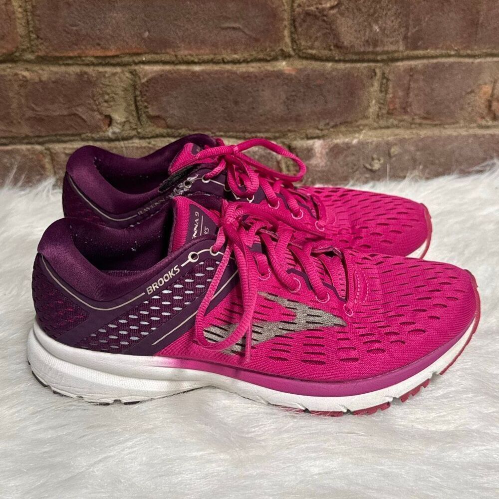 Brooks Ravenna 9 Womens Running Shoes - US 9 B Pink / Purple